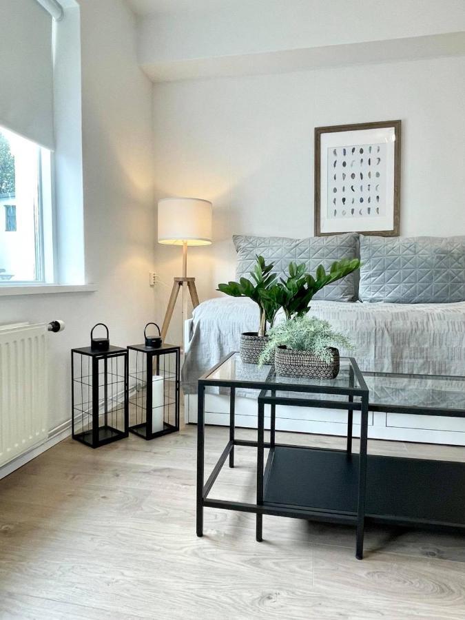 Day Dream Townhall Square Apartments Акурейри Екстериор снимка