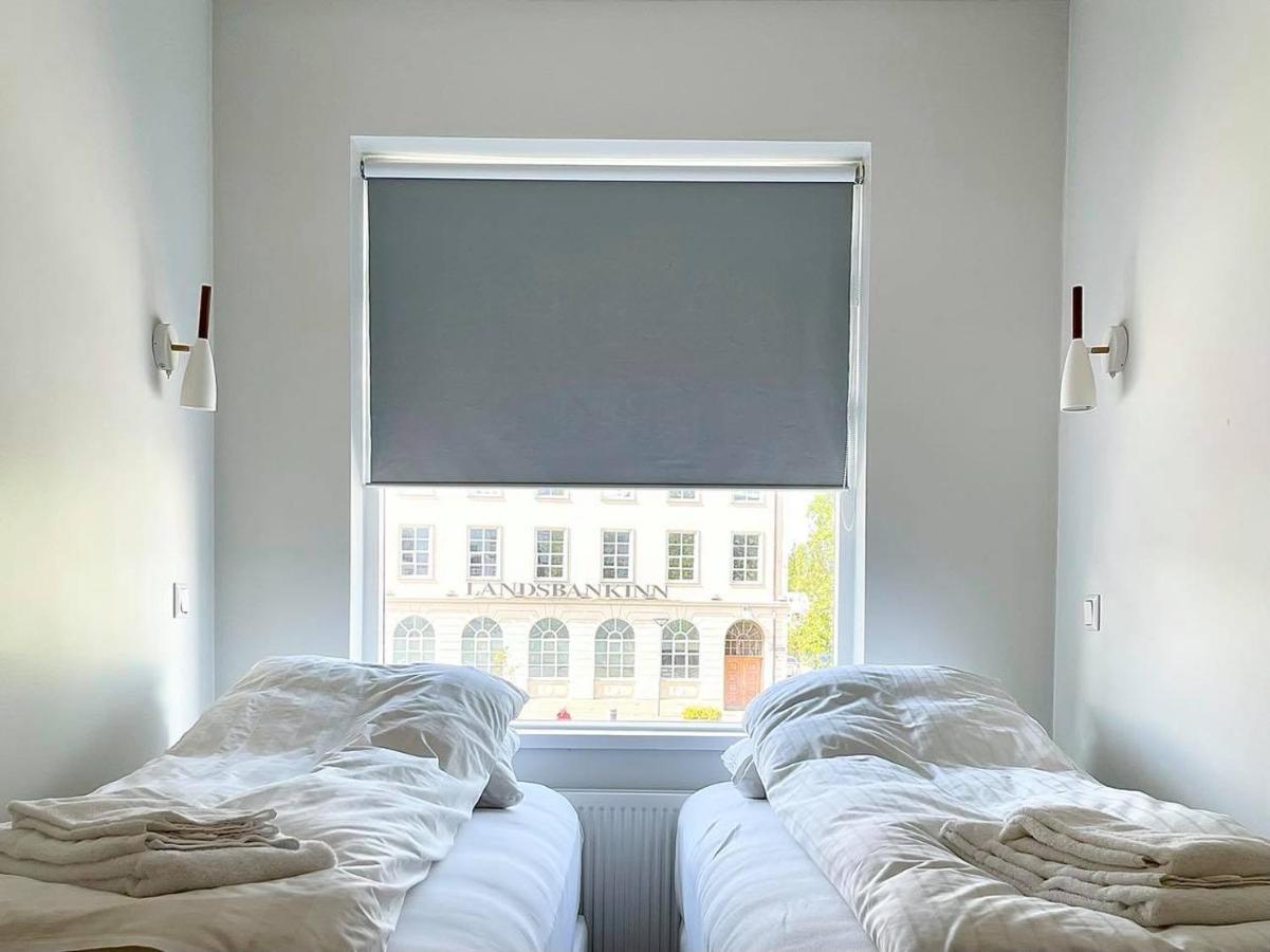 Day Dream Townhall Square Apartments Акурейри Екстериор снимка