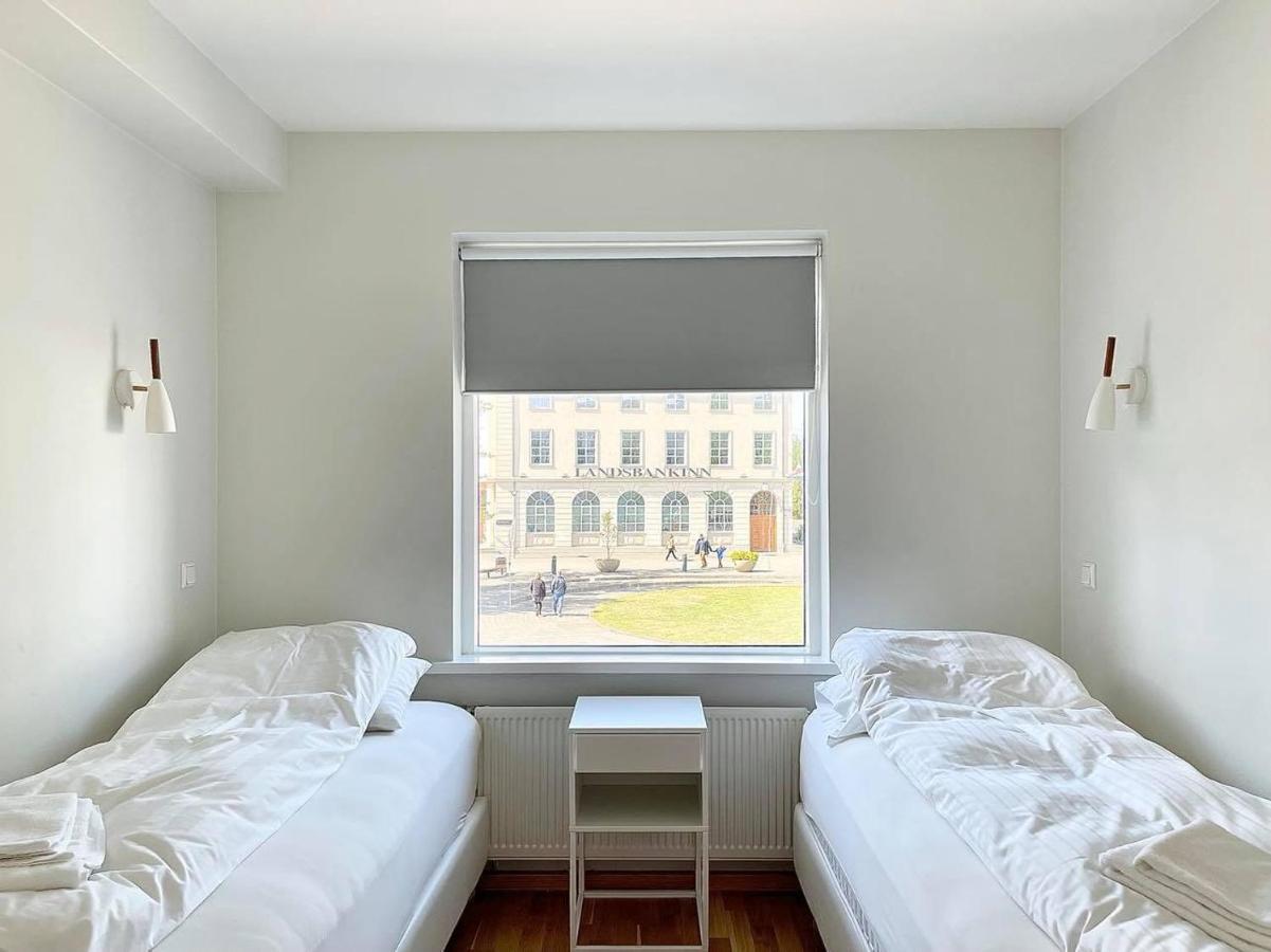 Day Dream Townhall Square Apartments Акурейри Екстериор снимка